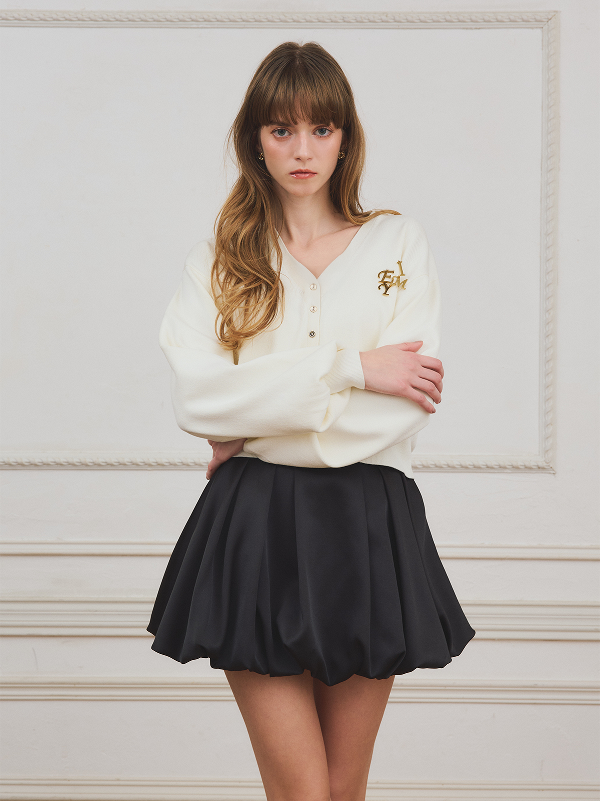 EIMYロゴチャームニットカーディガン