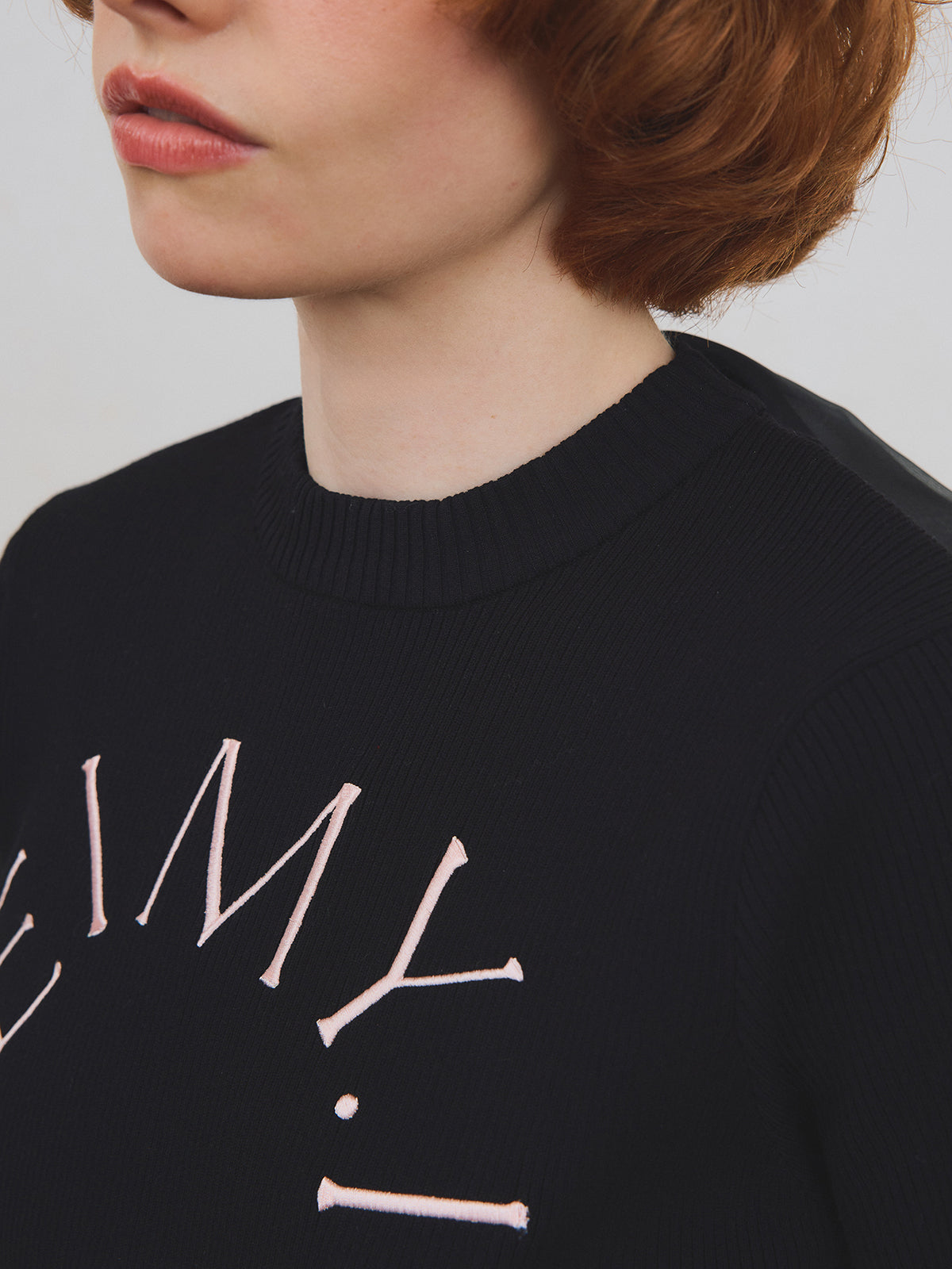 EIMYロゴニットプルオーバー