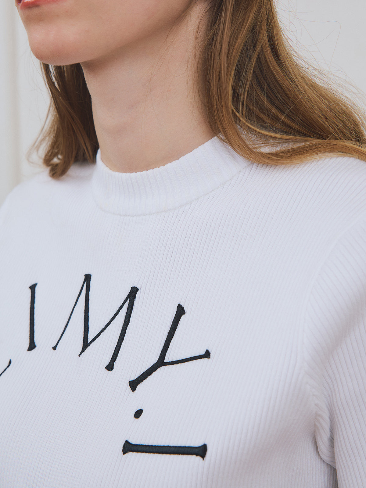 EIMYロゴニットプルオーバー