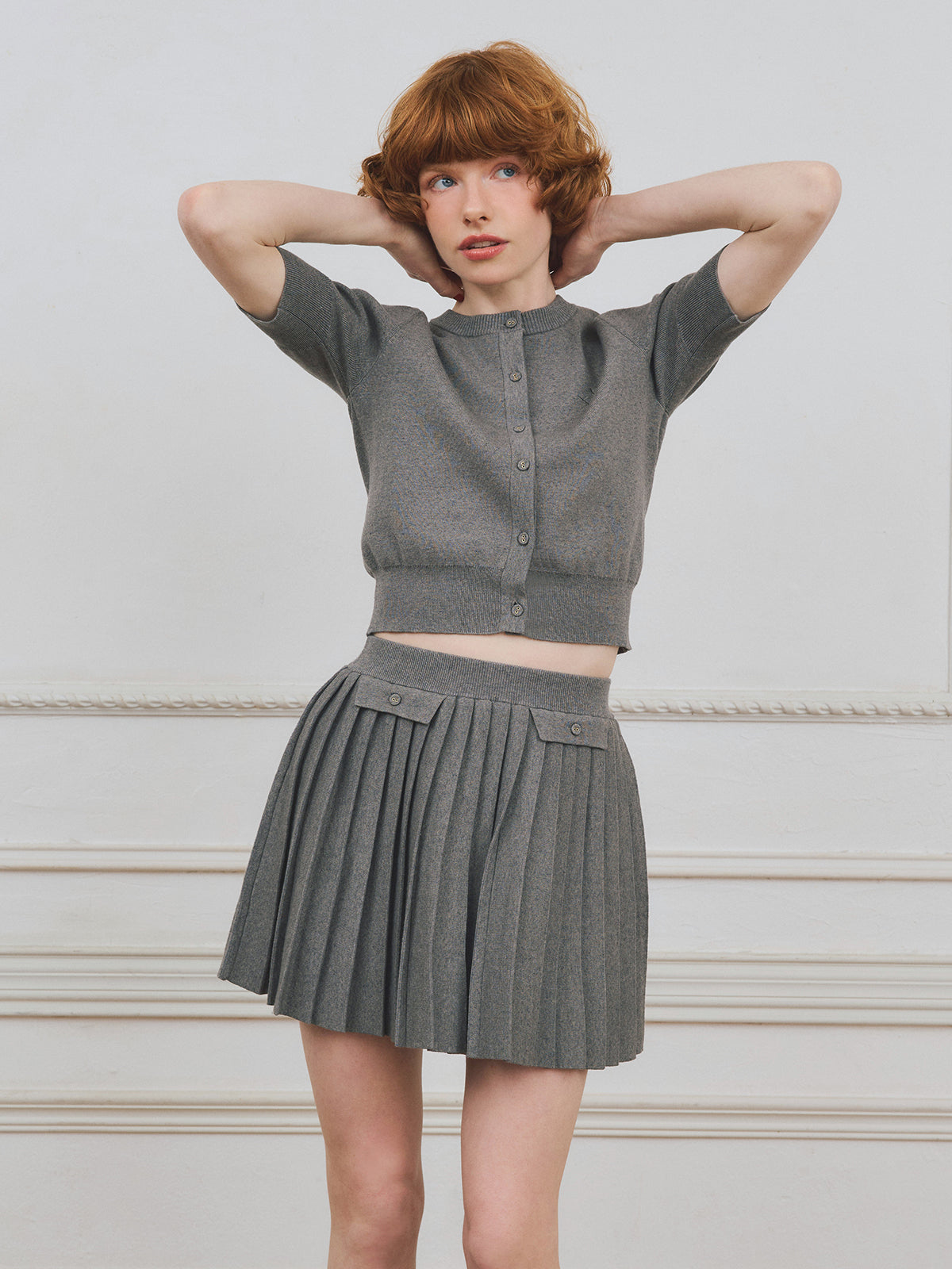 プリーツミニスカートカーデニットセットアップ