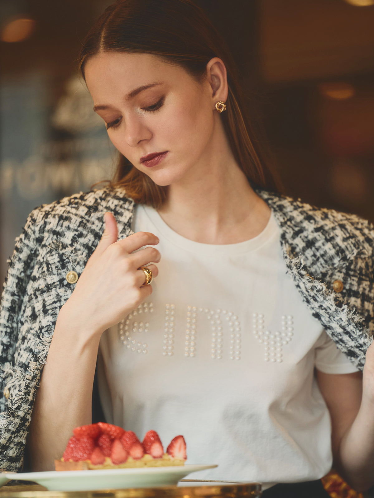 MODEL:173cm/COLOR:WHITE/SIZE:F