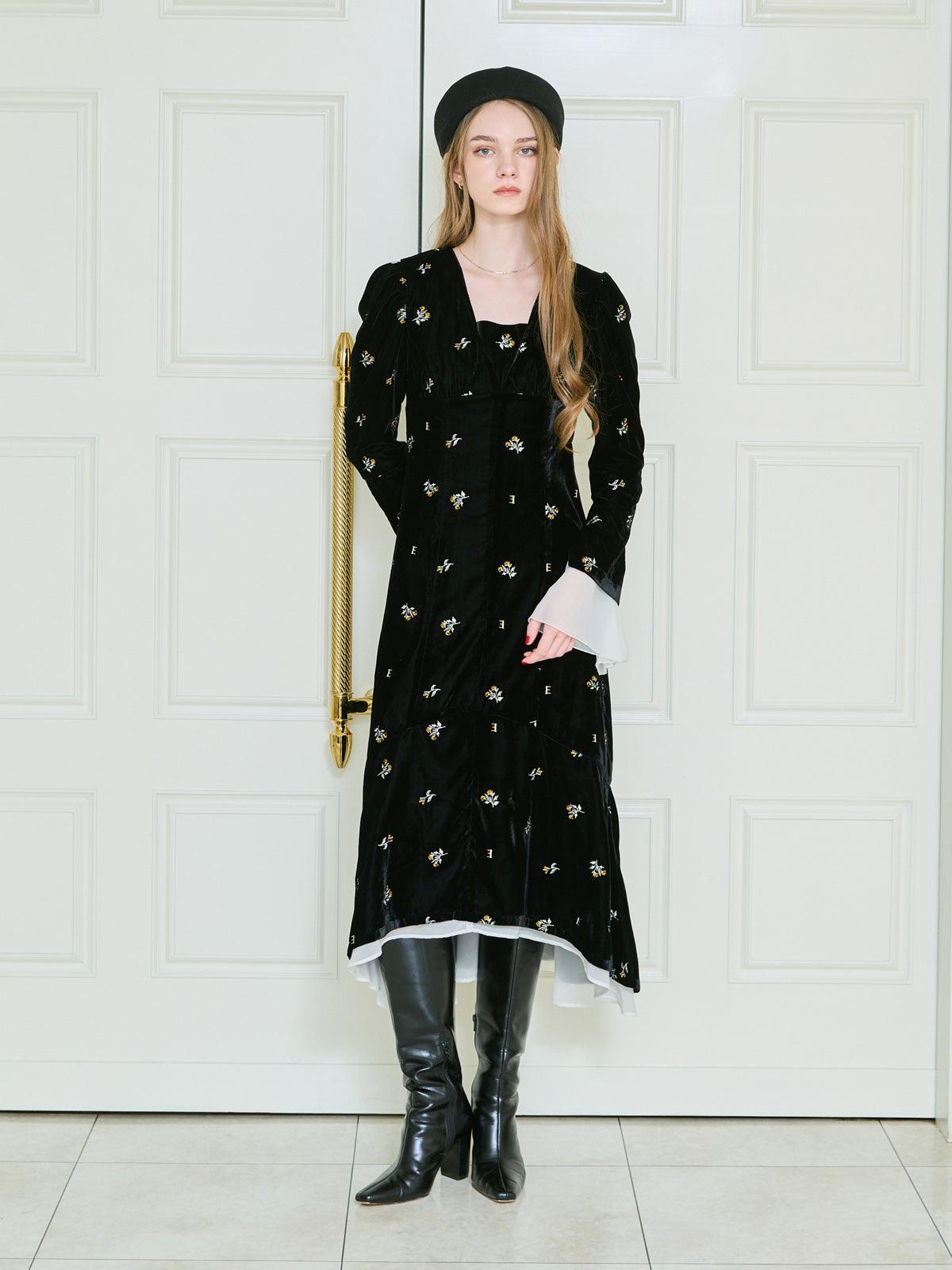 フワラーモチーフベルベットレースカラーワンピース