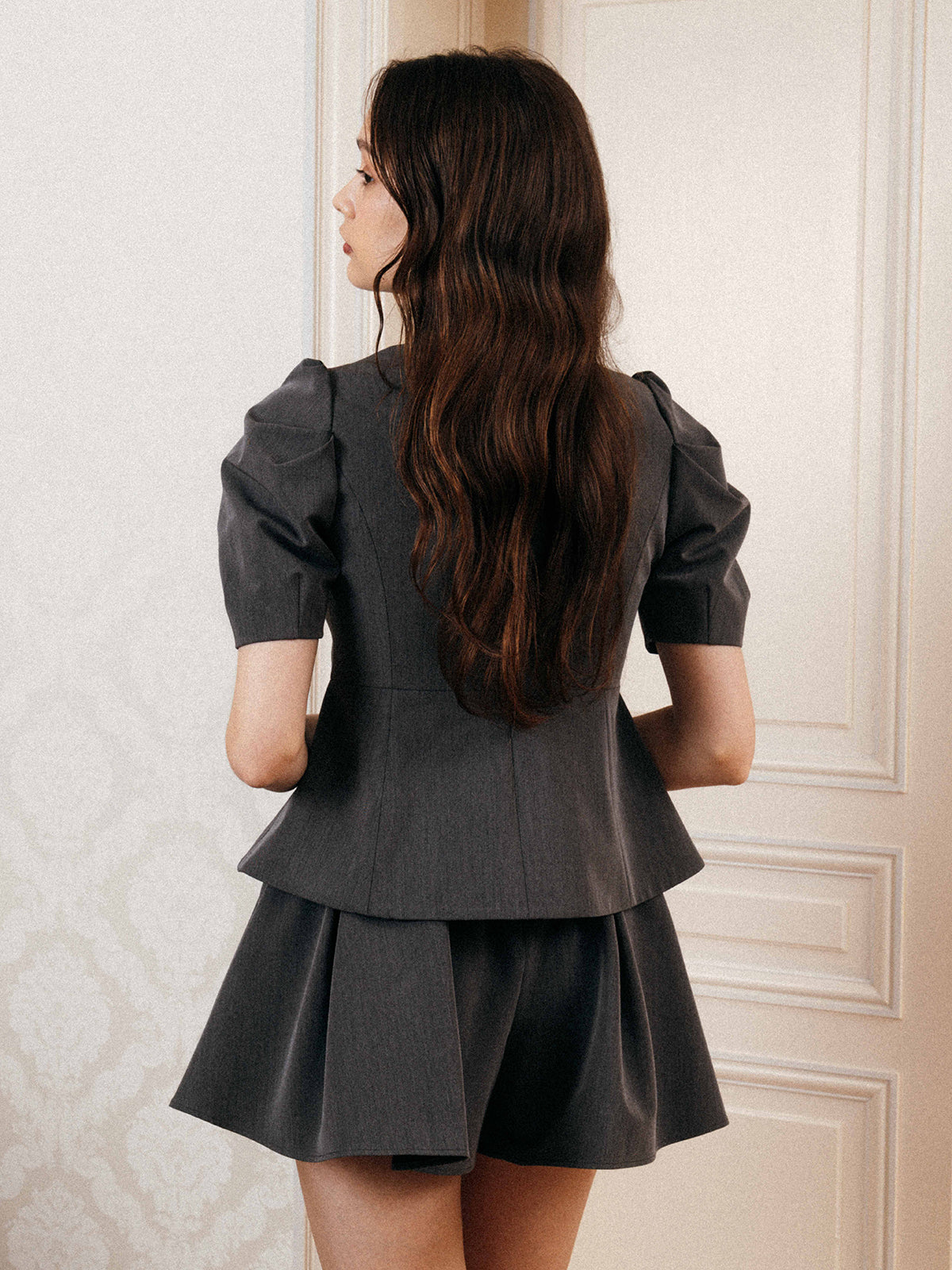 FLARED SHORT PANTS