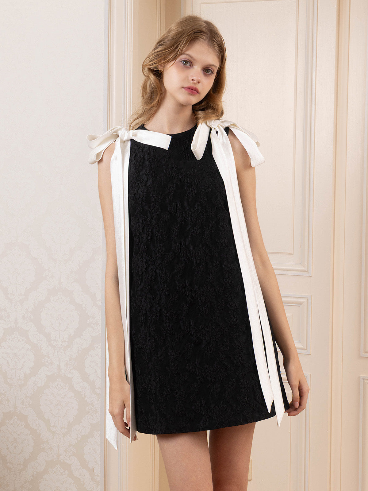 MODEL:176cm/COLOR:BLACK/SIZE:F