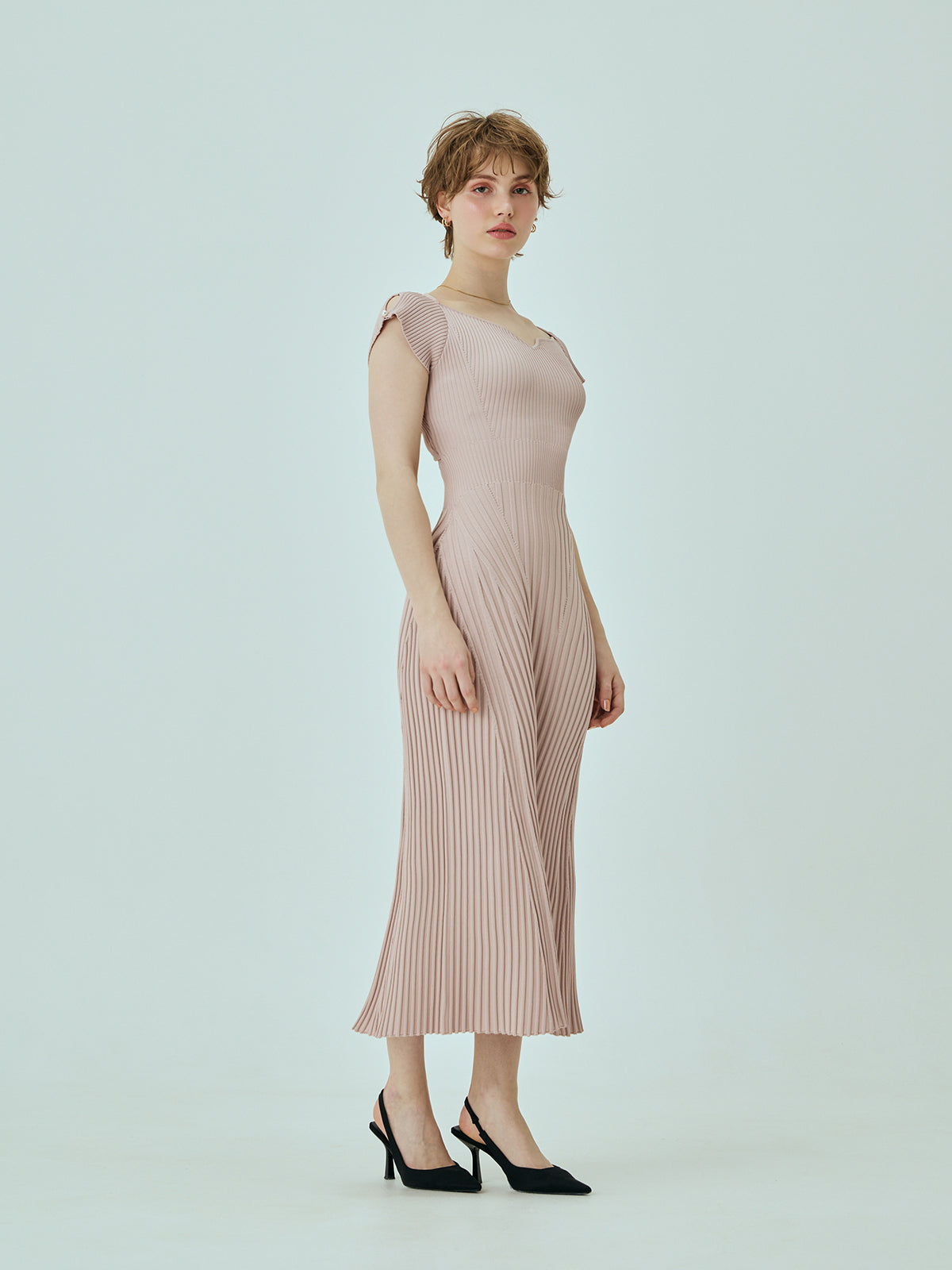 MODEL:168cm/COLOR:LIGHT PINK/SIZE:36(S)