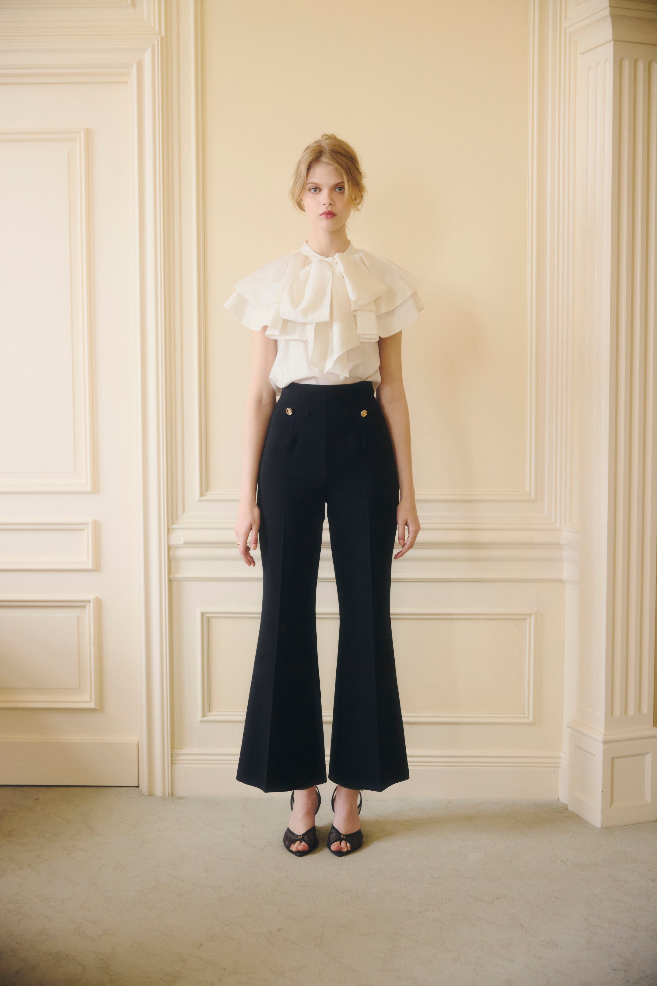 BELL SILHOUETTE PANTS