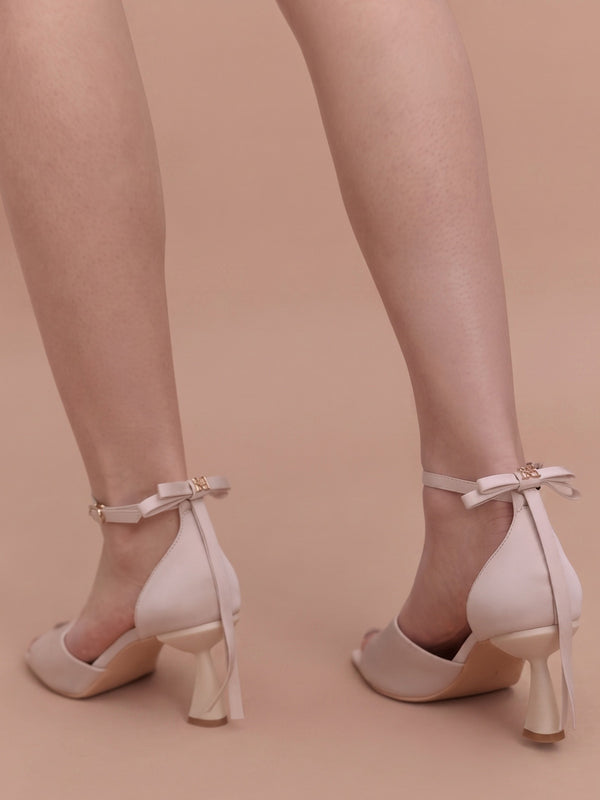 PAPILLON RIBBON SANDALS