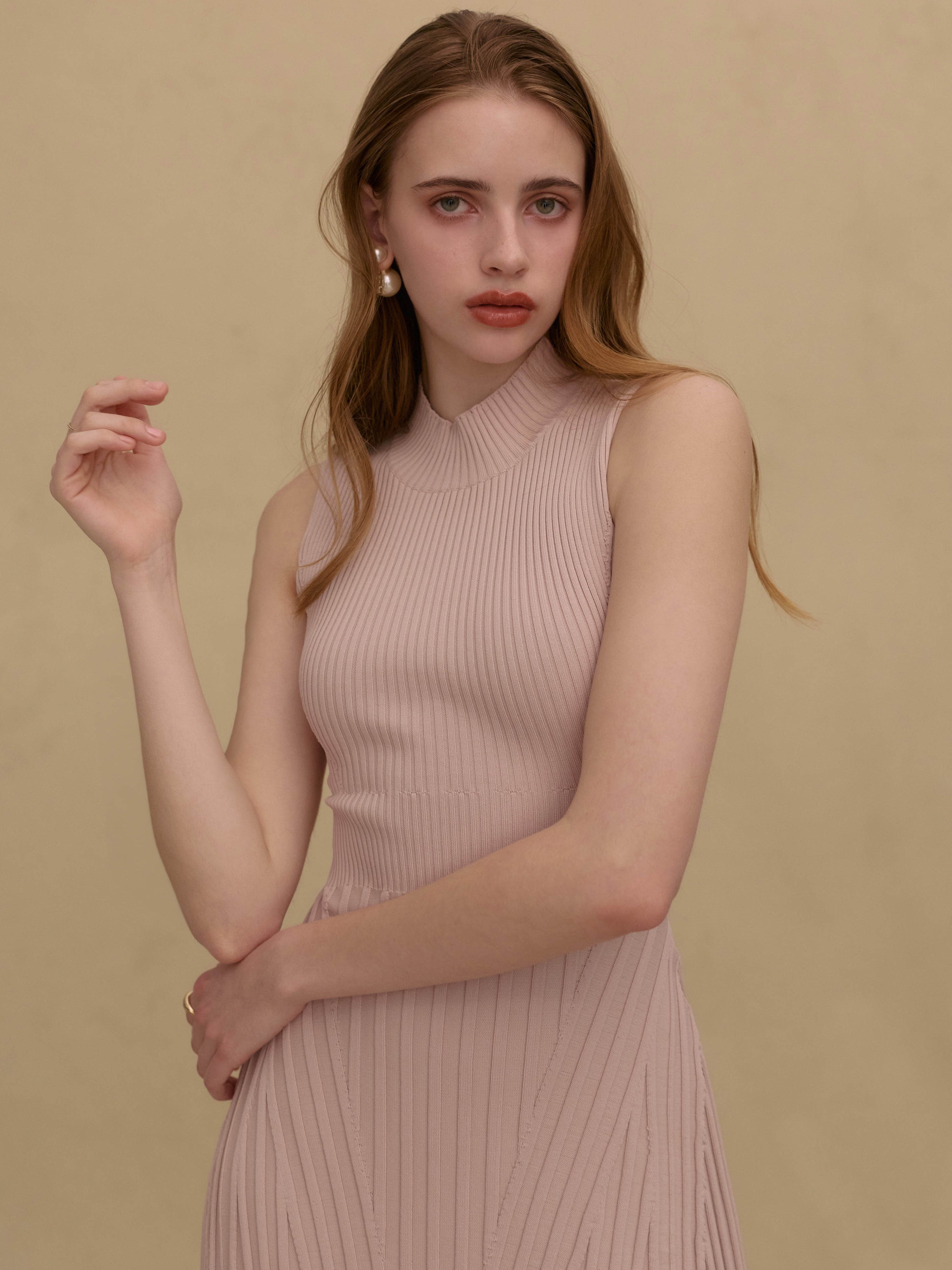BACK RIBBON KNIT DRESS