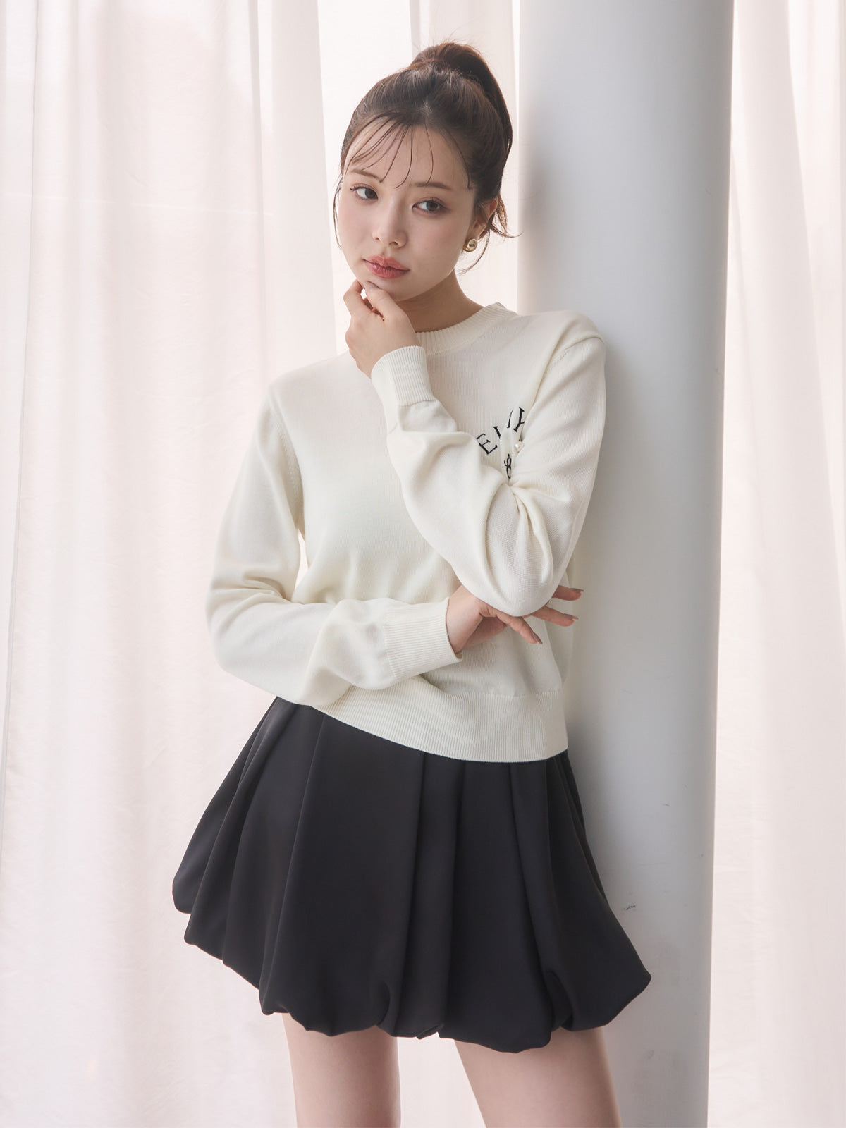 サテンバルーンスカート