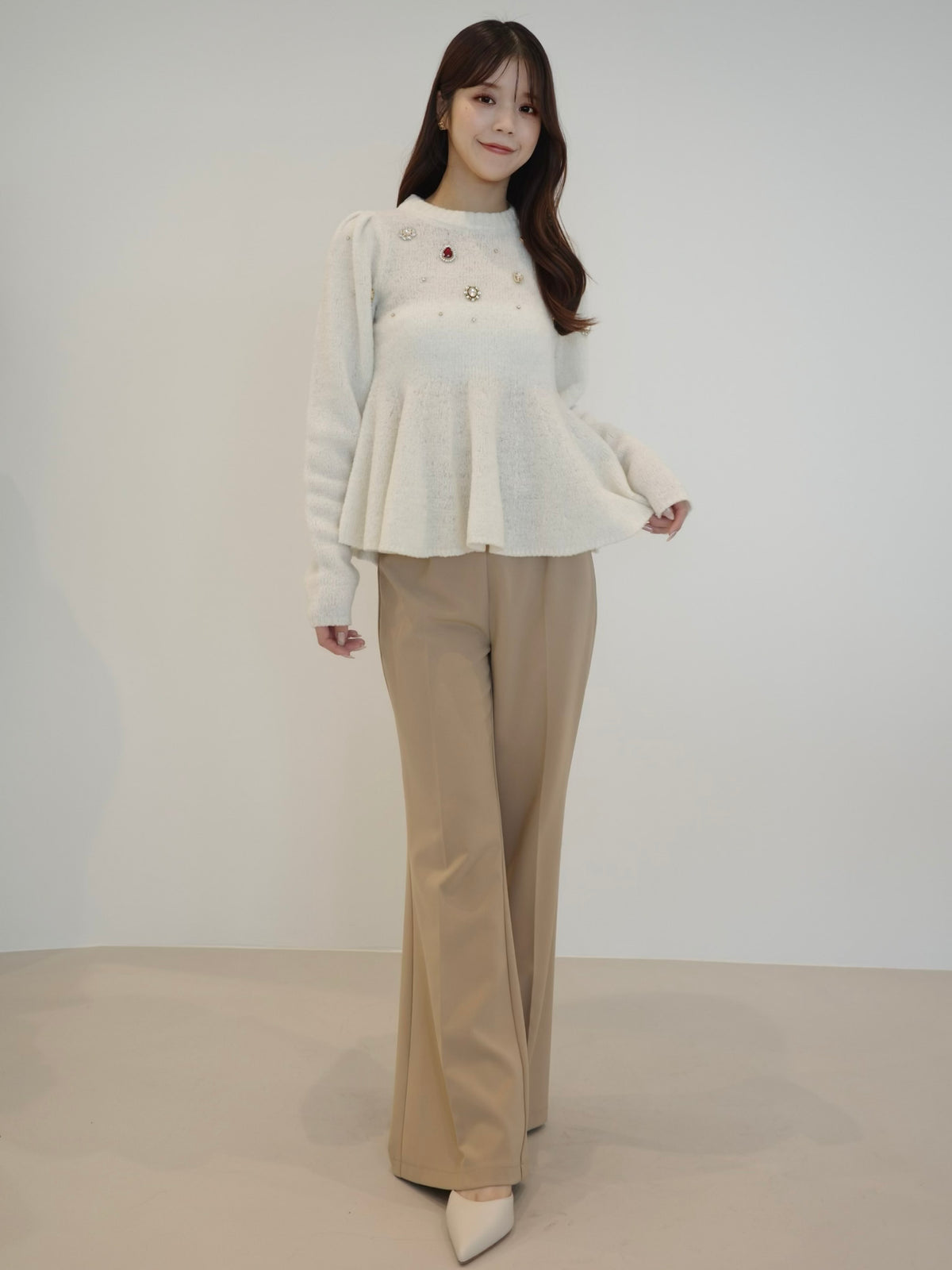 MODEL:157cm/COLOR:BEIGE/SIZE:36(S)