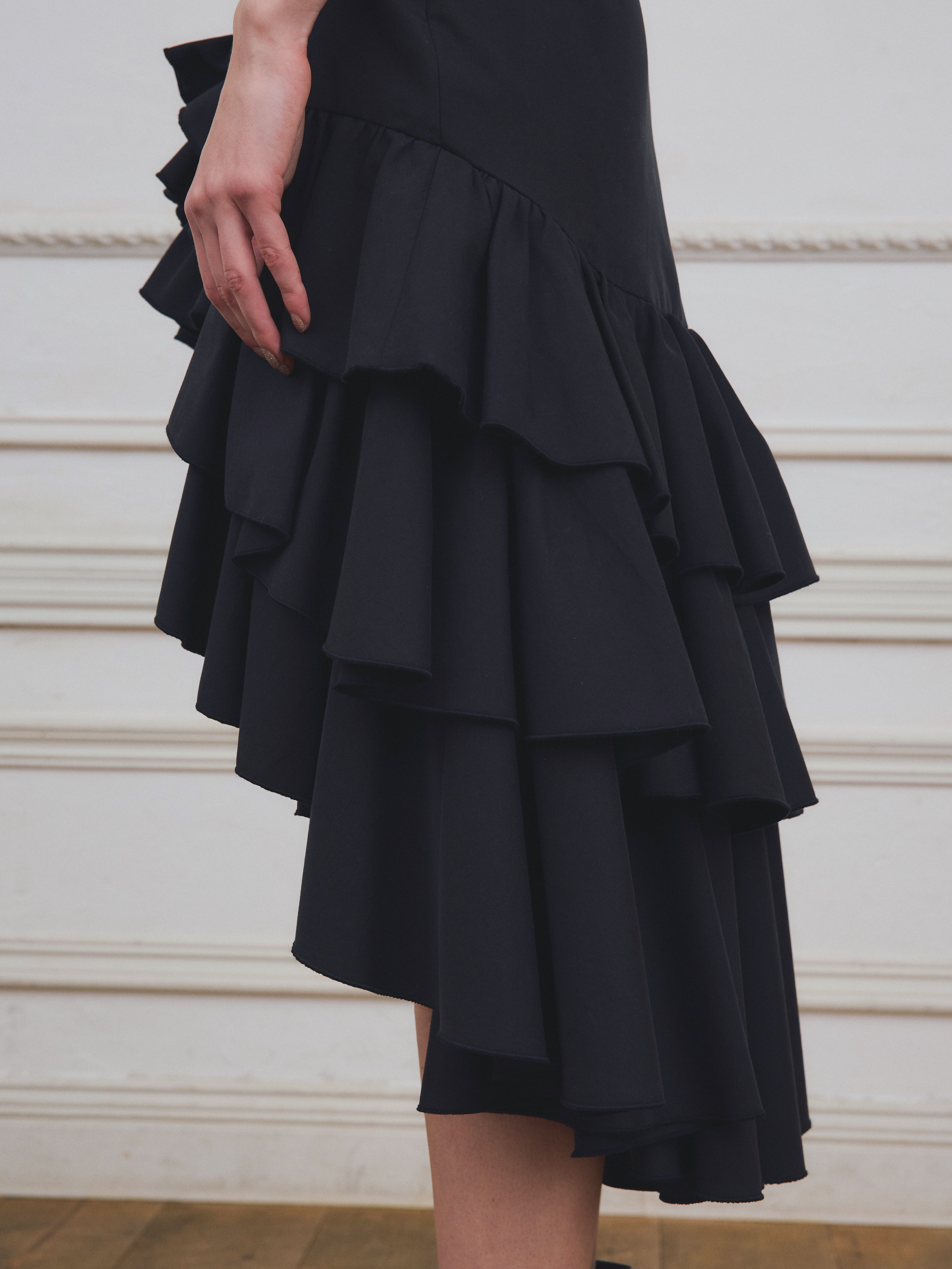 バックロングティアードフリルスカート