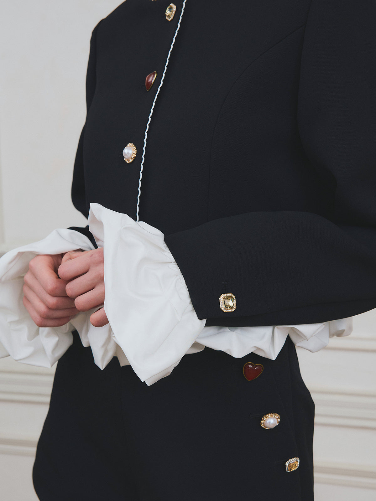 PRE ORDER】ハートビジューボタンAttachedジャケット