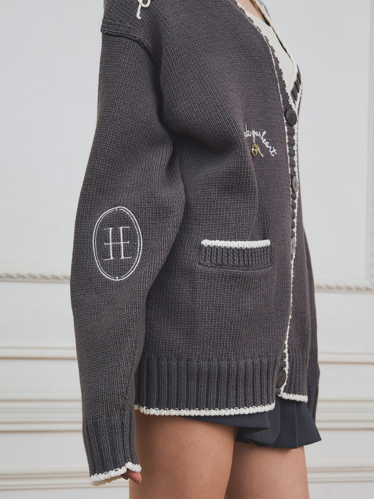 Embroideryモチーフニットカーディガン