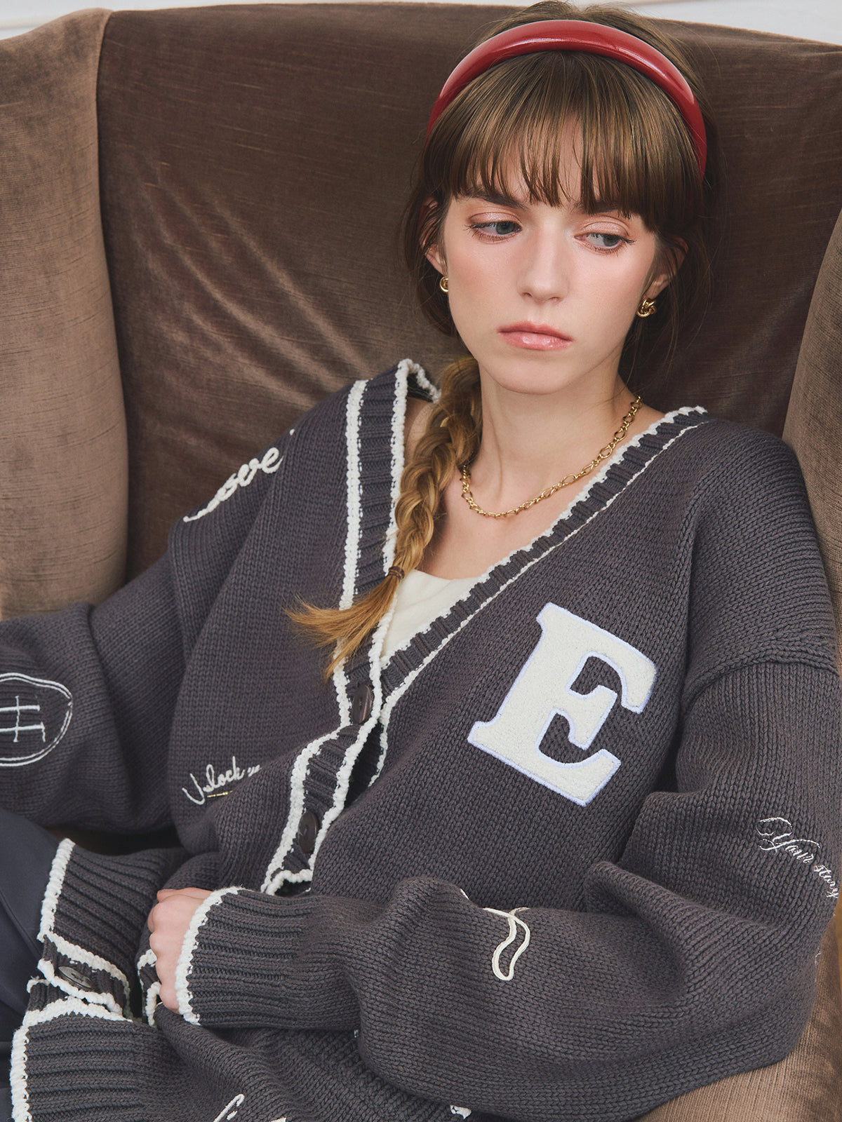 Embroideryモチーフニットカーディガン Embroideryモチーフニットカーディガン