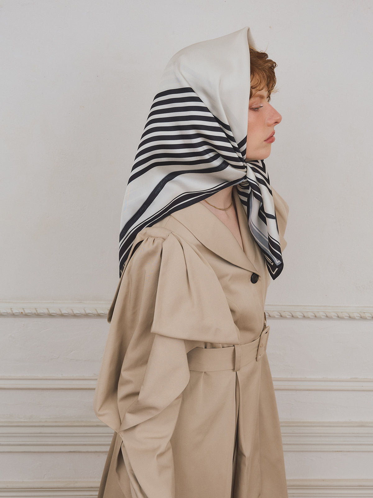 リボンモチーフスカーフ