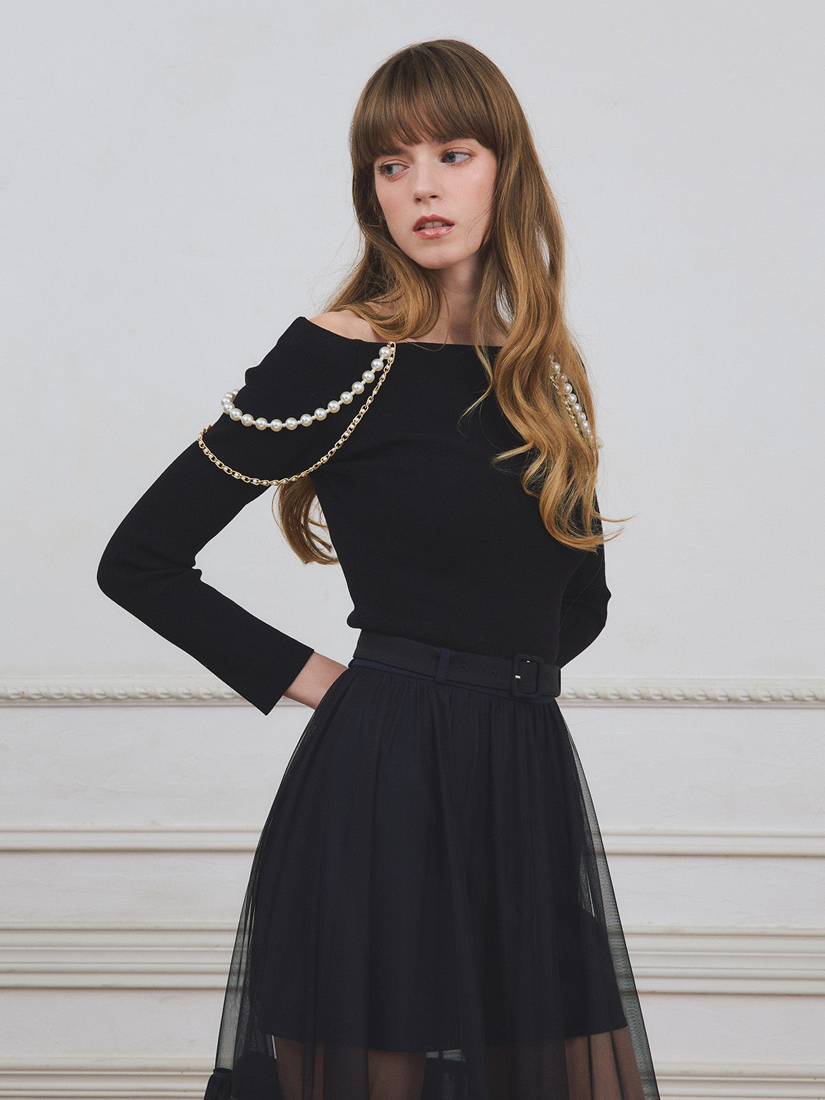 MODEL:174cm／COLOR:BLACK／SIZE:F