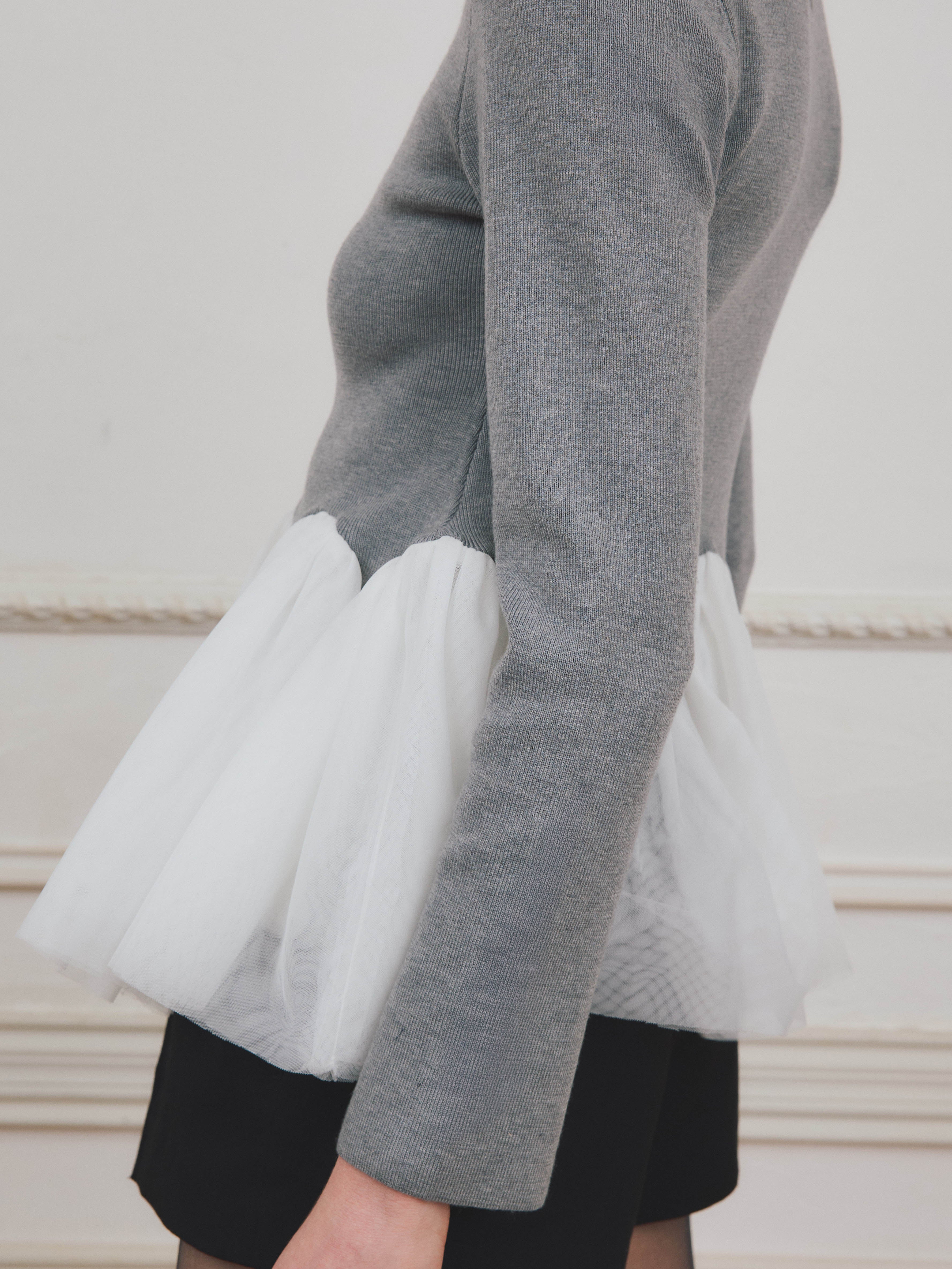 PRE ORDER】チュールペプラムニットプルオーバー