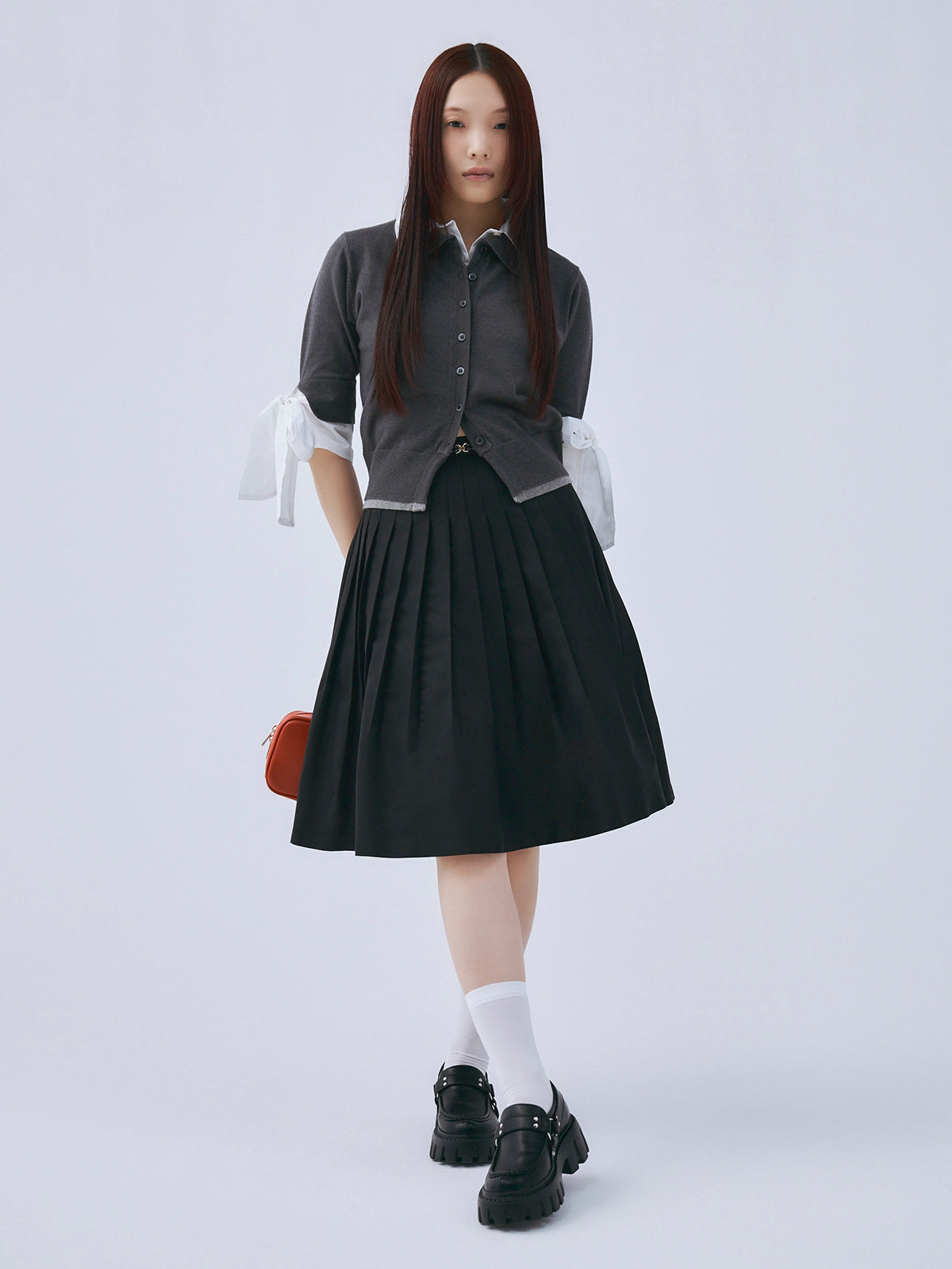 プリーツミディスカート