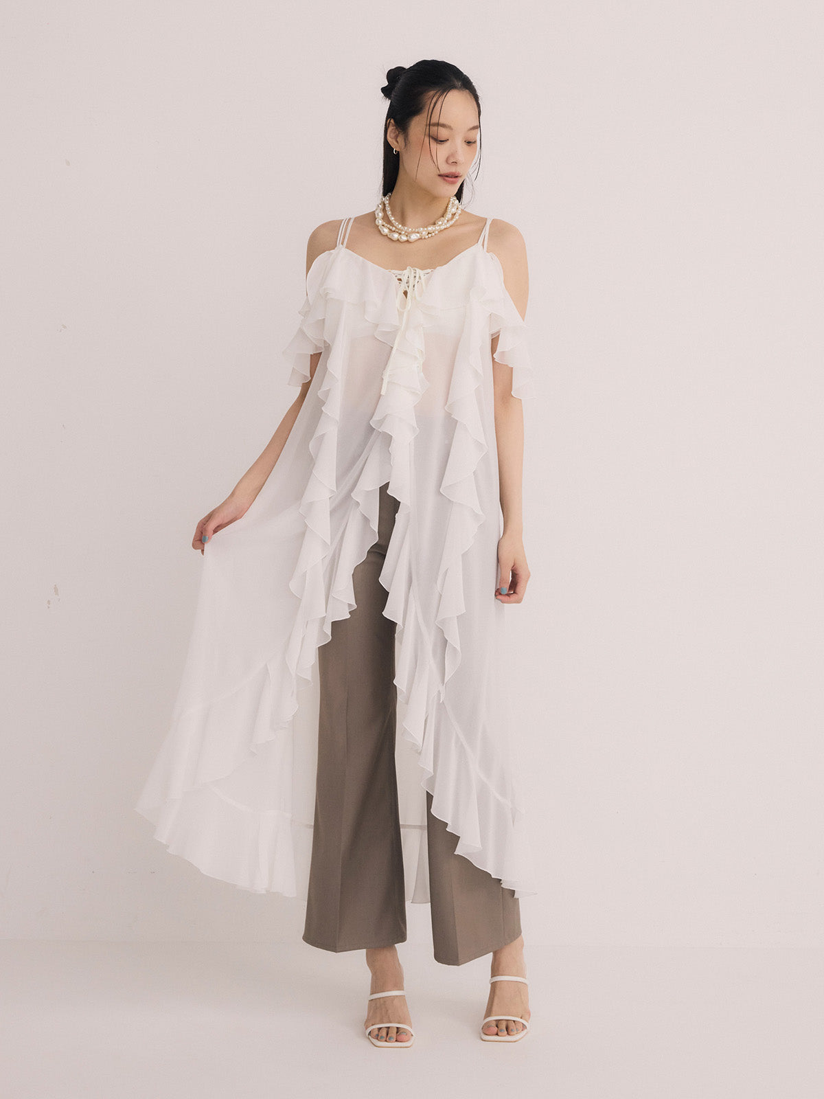 【美品】eimy istoire ラッフルパフシアーギンガムブラウス 新品】eimy istoire ラッフルパフシアーギンガムチェックブラウス