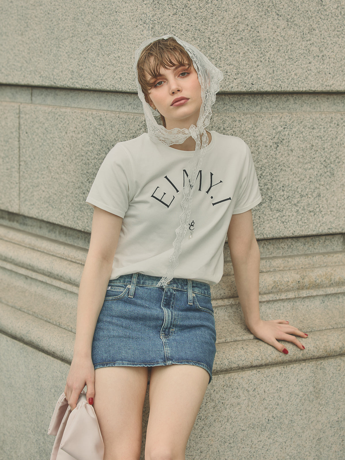 MODEL:168cm／COLOR:WHITE／SIZE:F