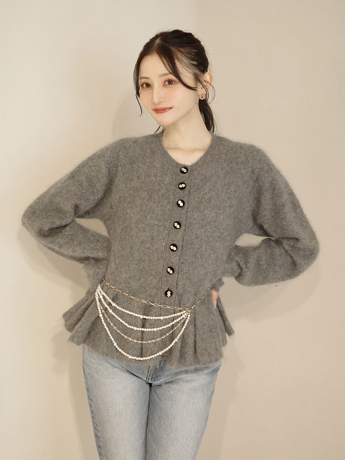MODEL:160cm／COLOR:GREY／SIZE:F
