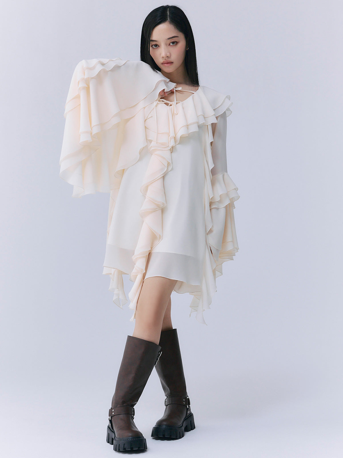 ボリュームラッフルミニドレス