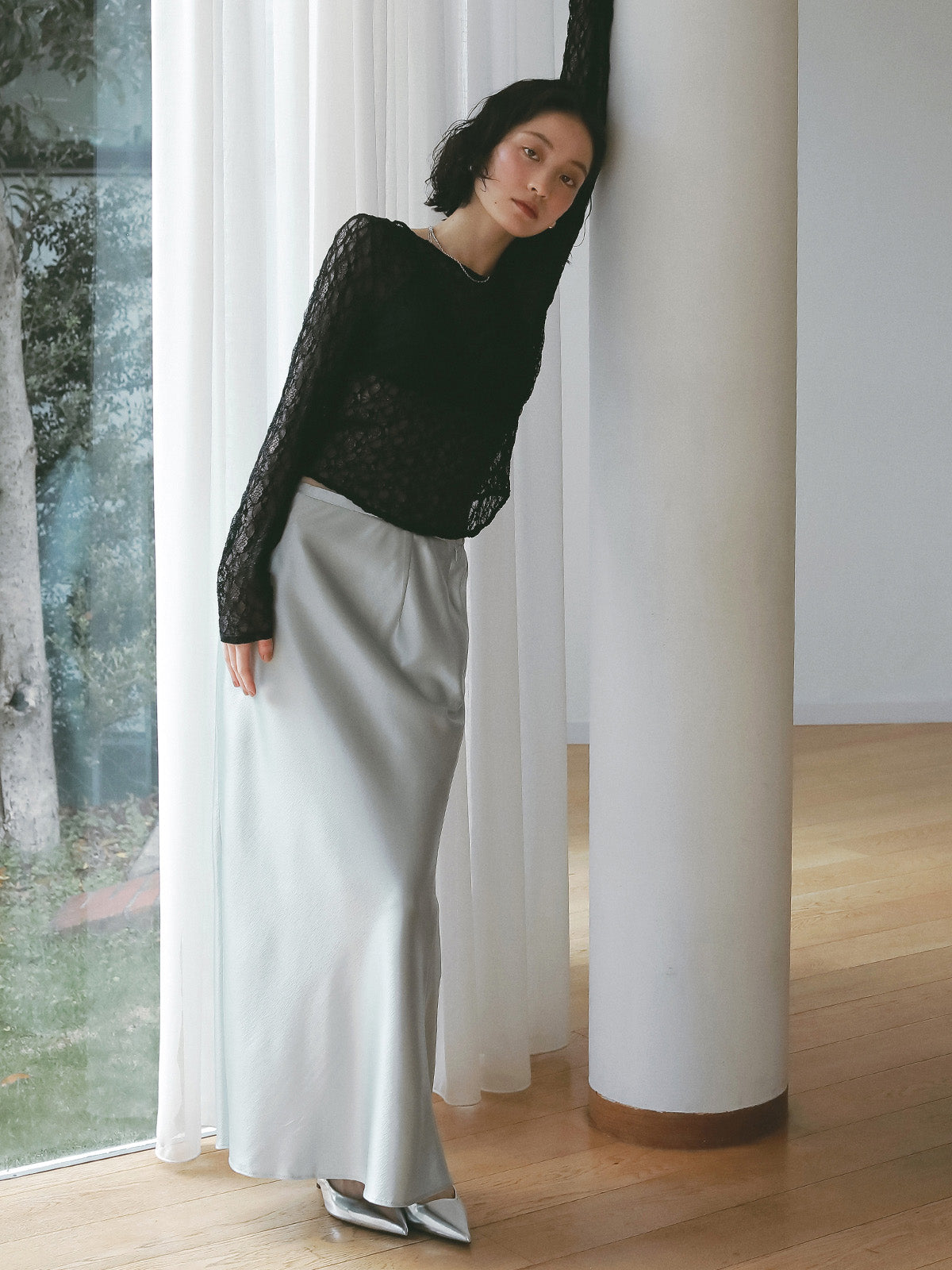 レザーライクサテンマーメイドスカート