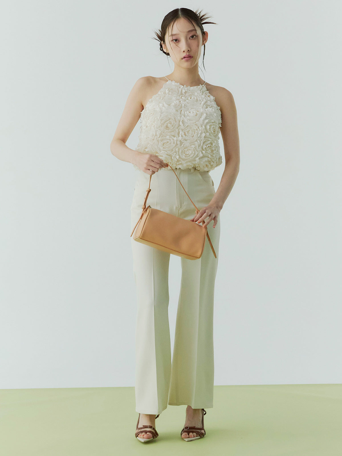 美脚フレアパンツ