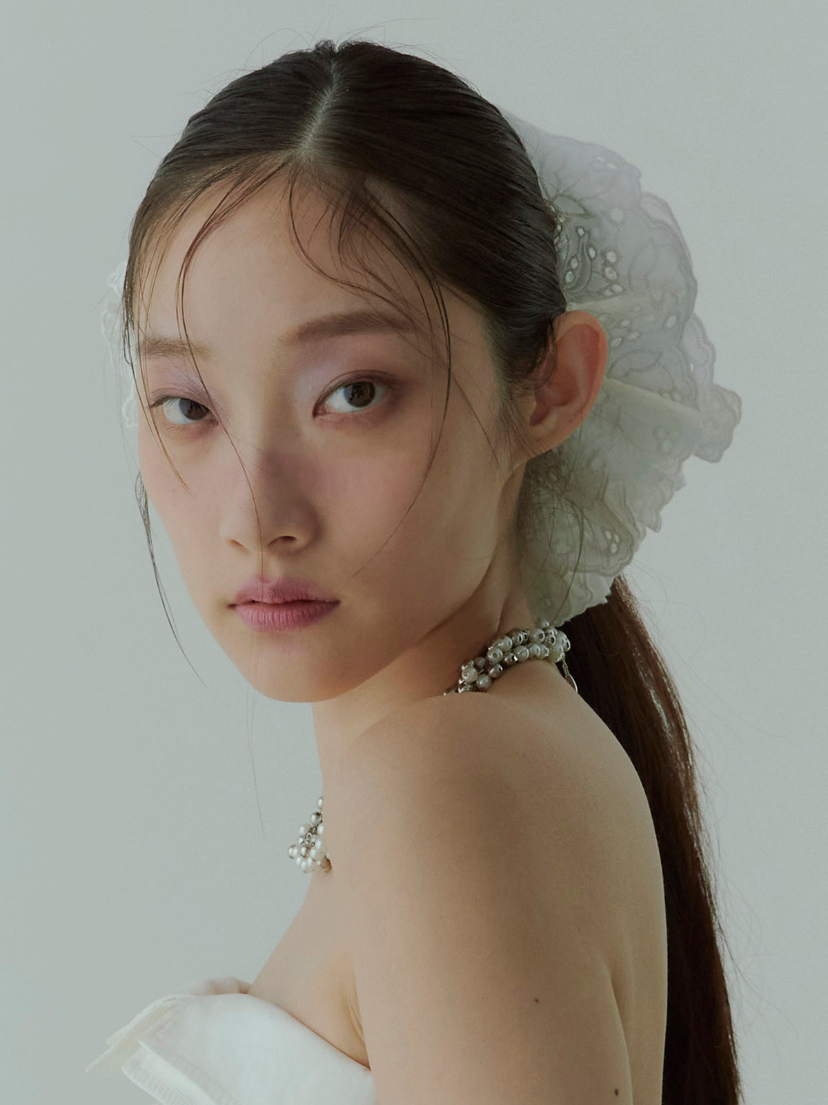 エンブロイダリーフラワーシュシュ