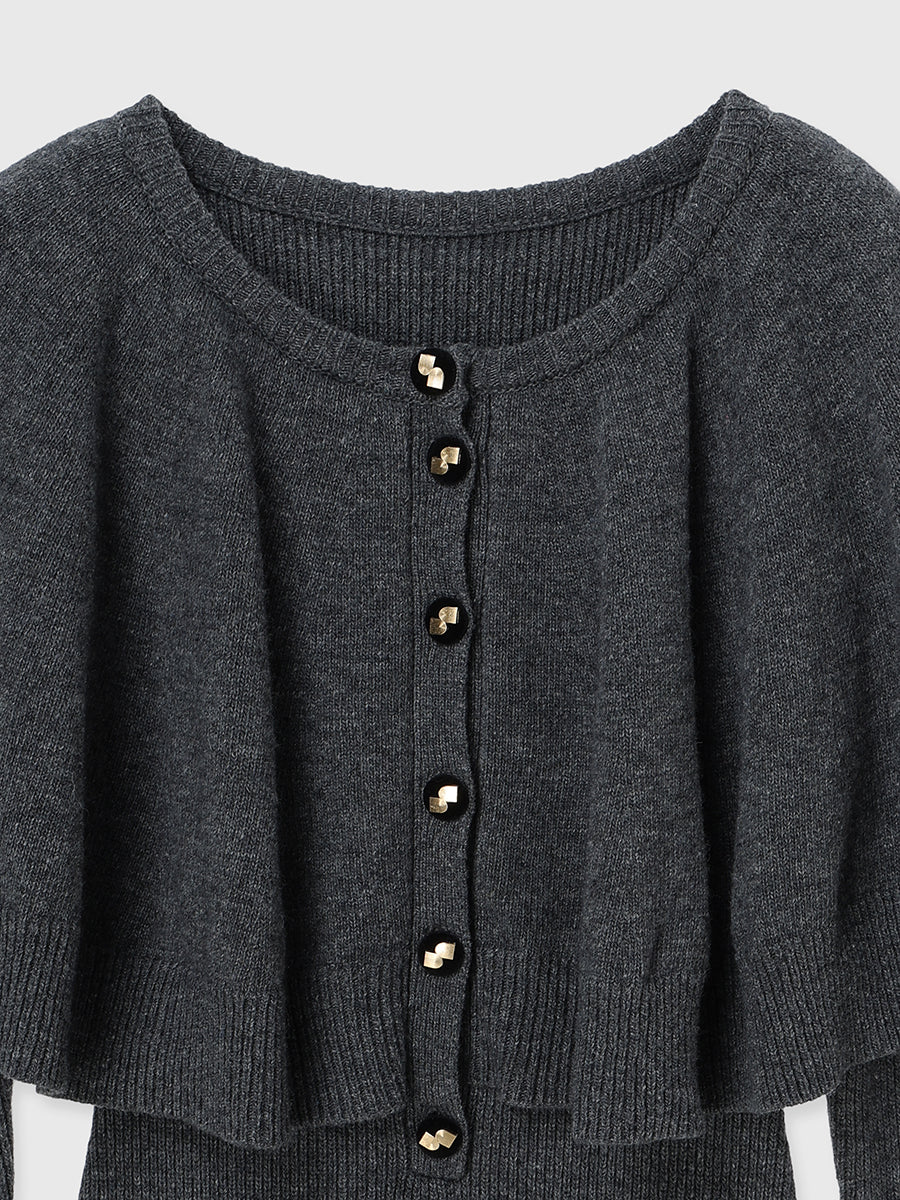 ケープデザインニットワンピース