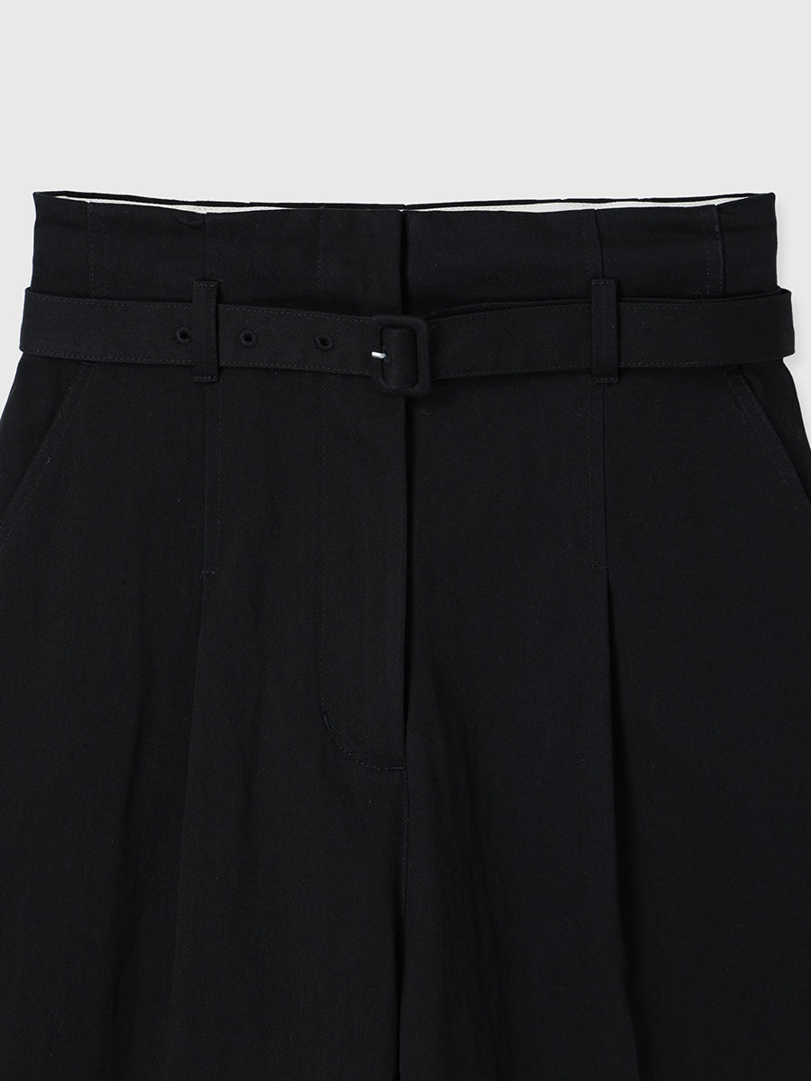 ストラクチャーワイドパンツ