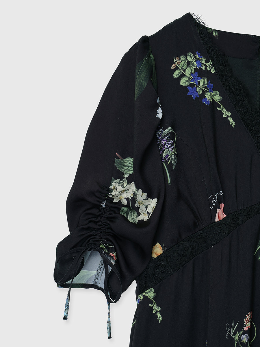 レーストリムフラワーサテンワンピース