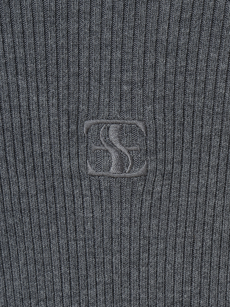 ボトルネックリブニットトップス