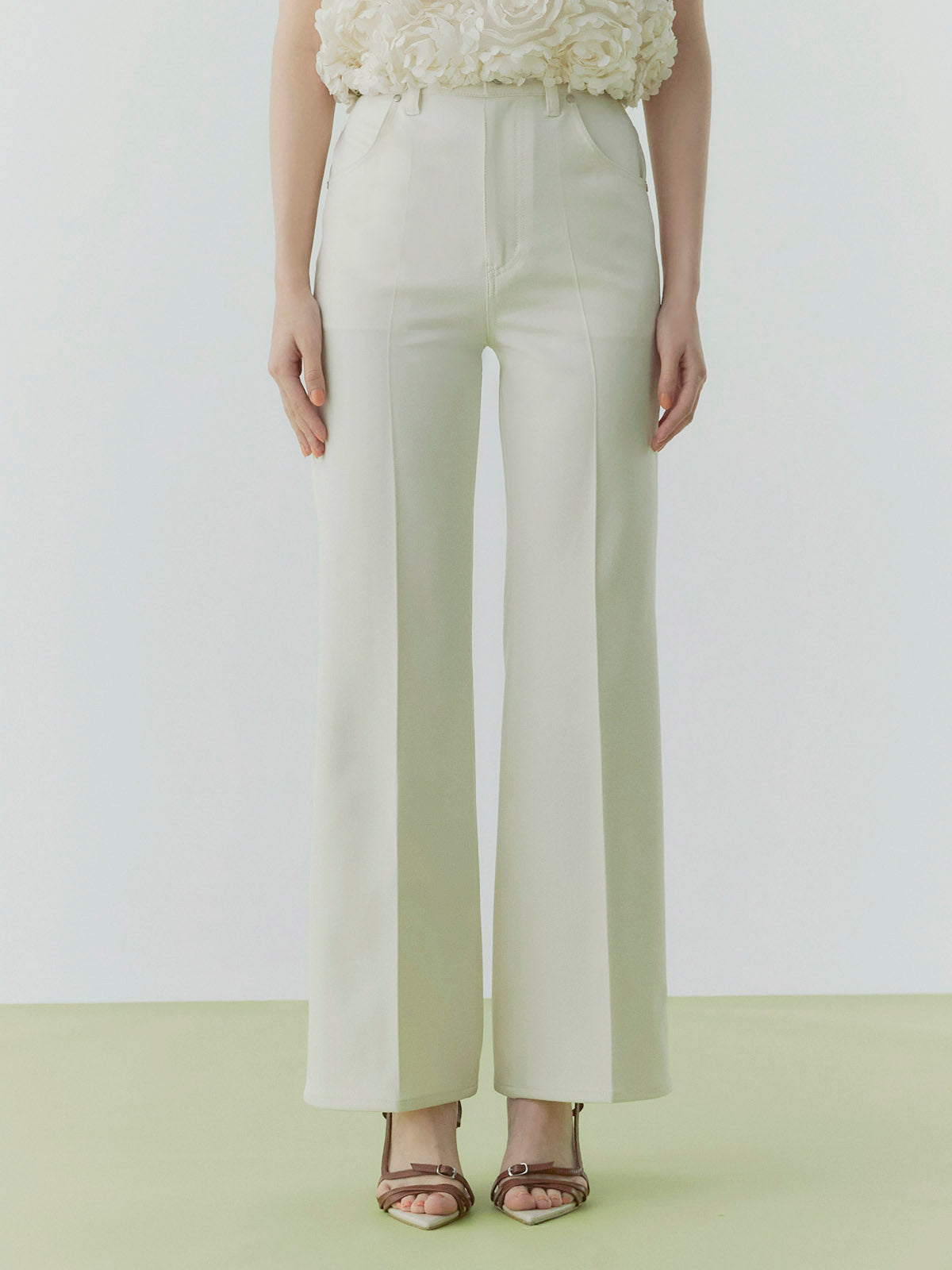 美脚フレアパンツ