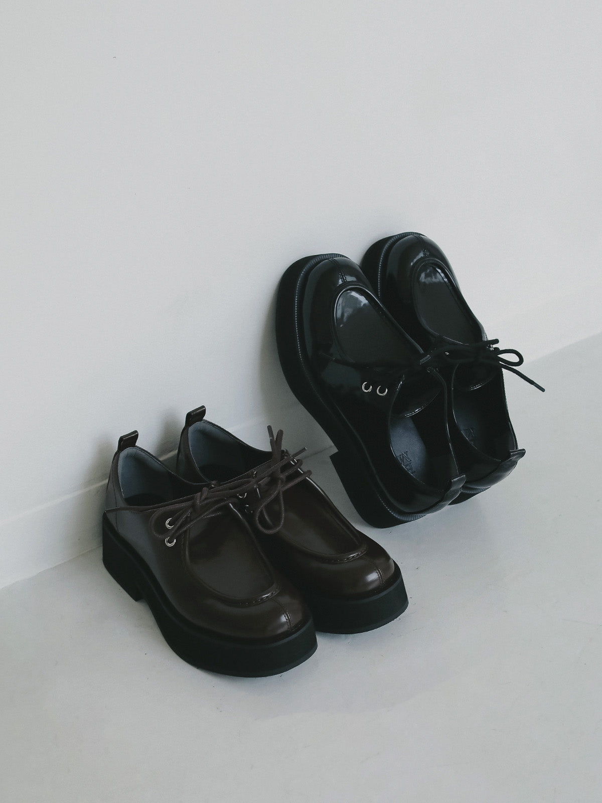 レースアップボリュームローファー