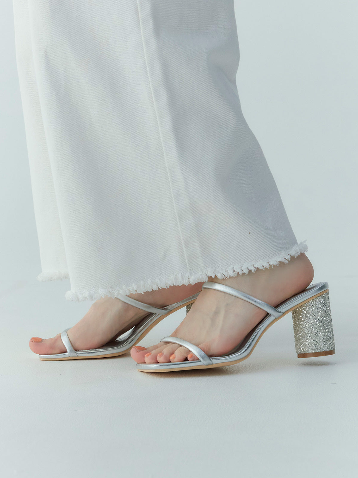 グリッターヒールサンダル