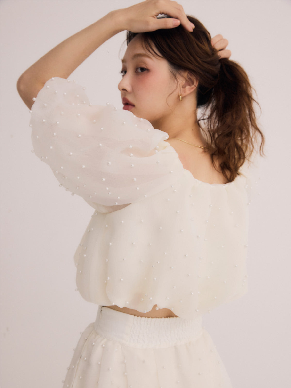 パールスタッズオフショルブラウス