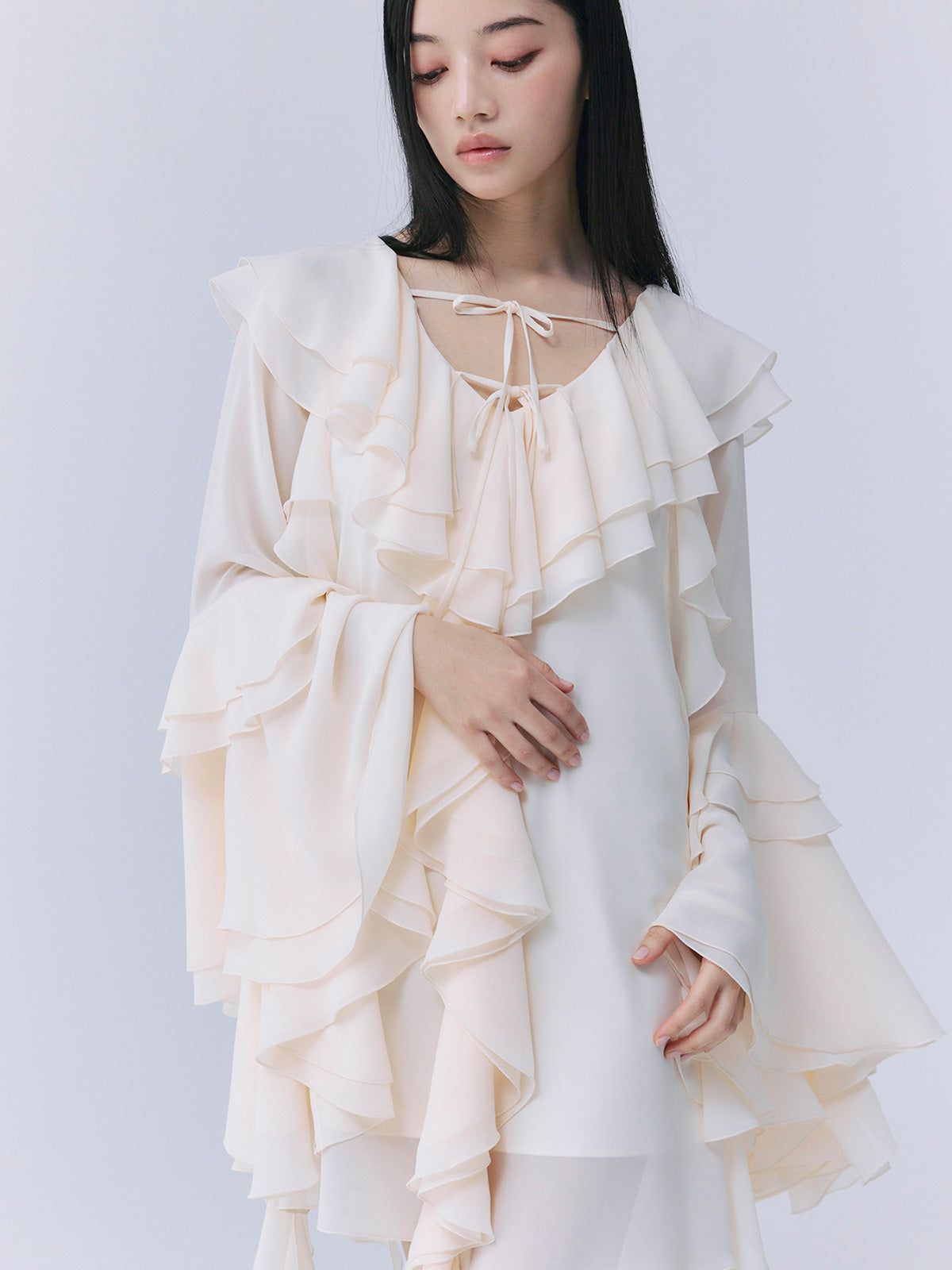 ボリュームラッフルミニドレス