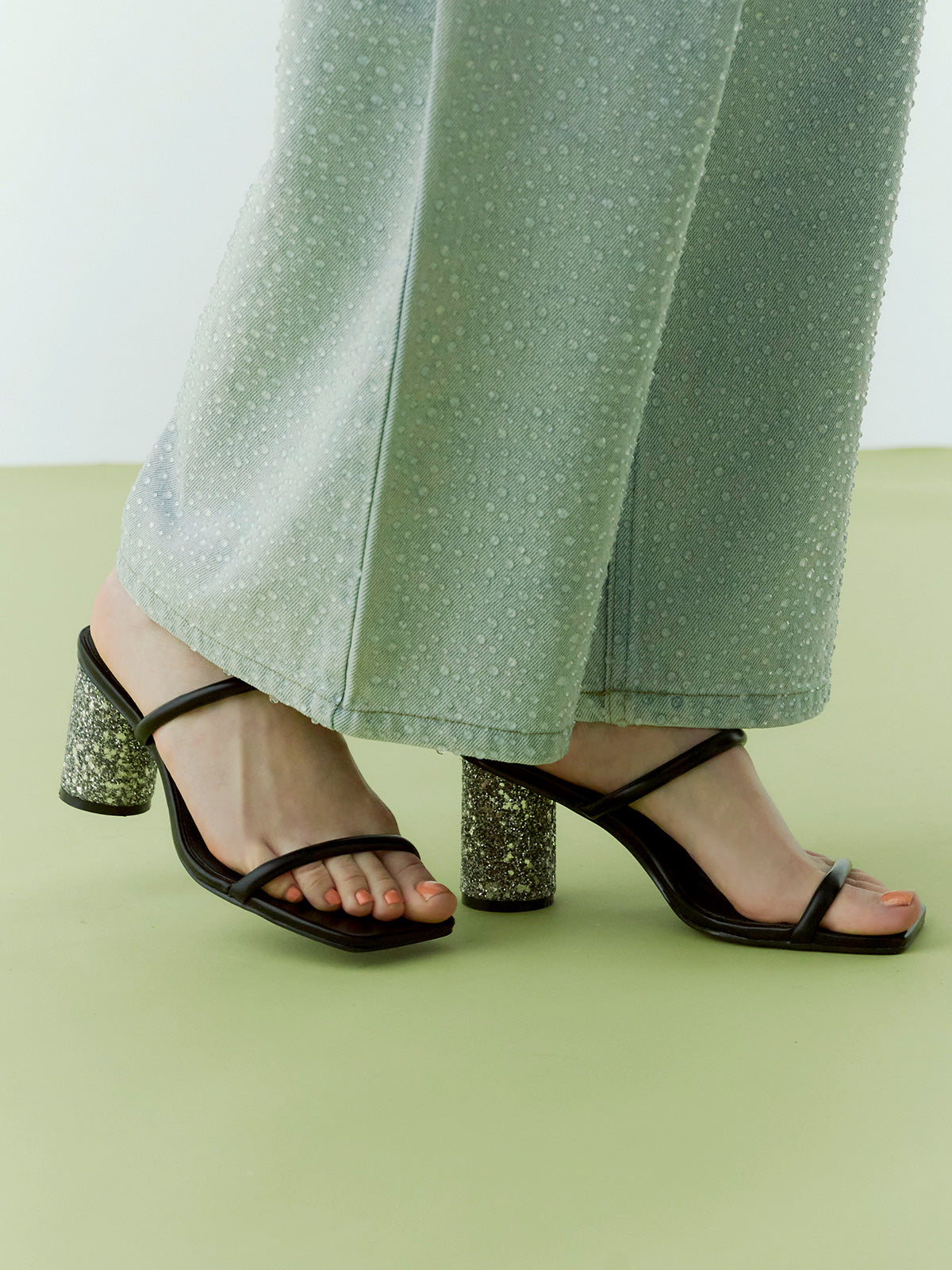 グリッターヒールサンダル