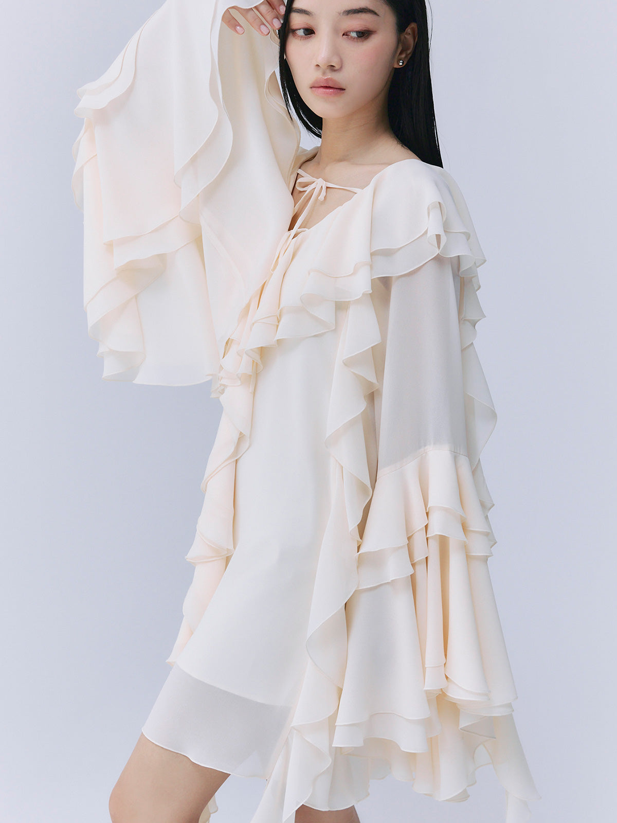 ボリュームラッフルミニドレス