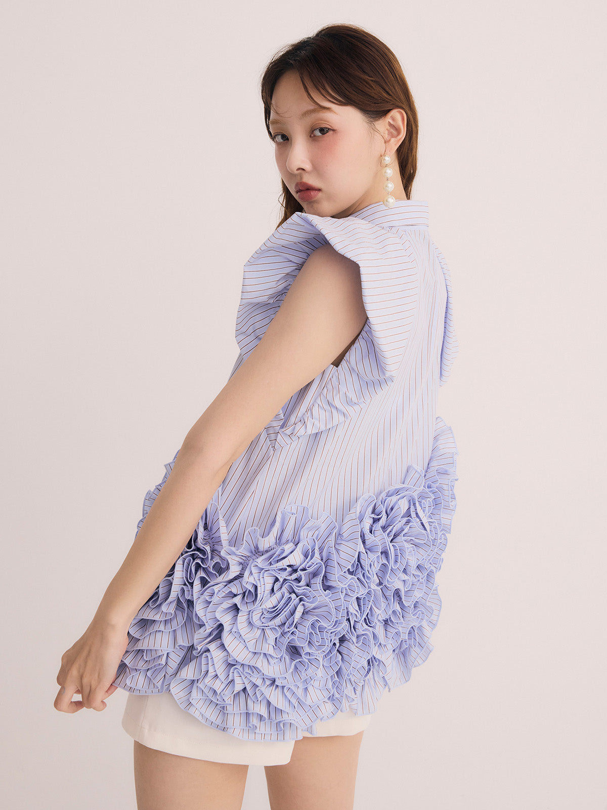 フラワーモチーフブラウス