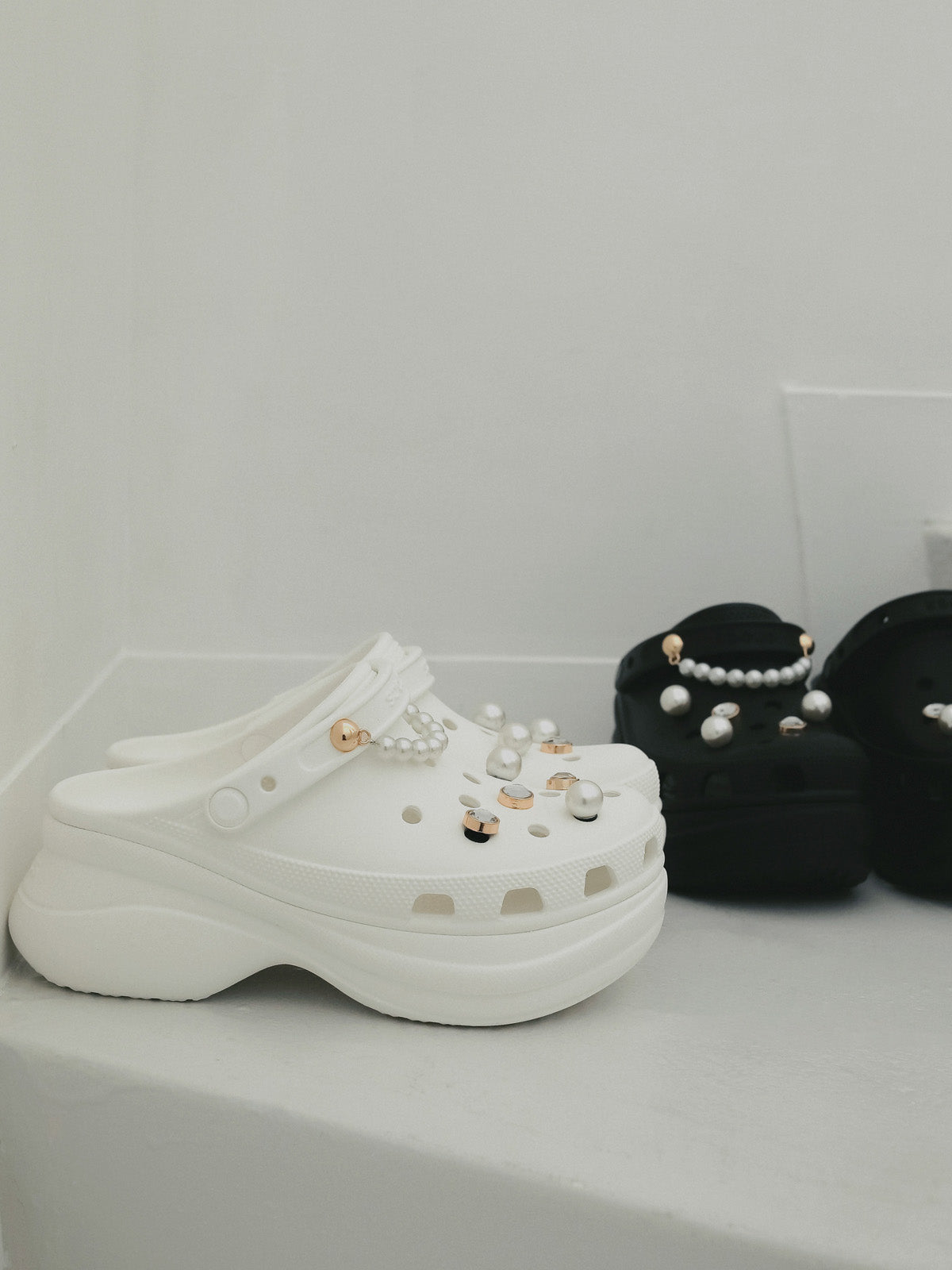 【crocs】WOMEN'S CROCS CLASSIC BAE CLOG　eimy pack