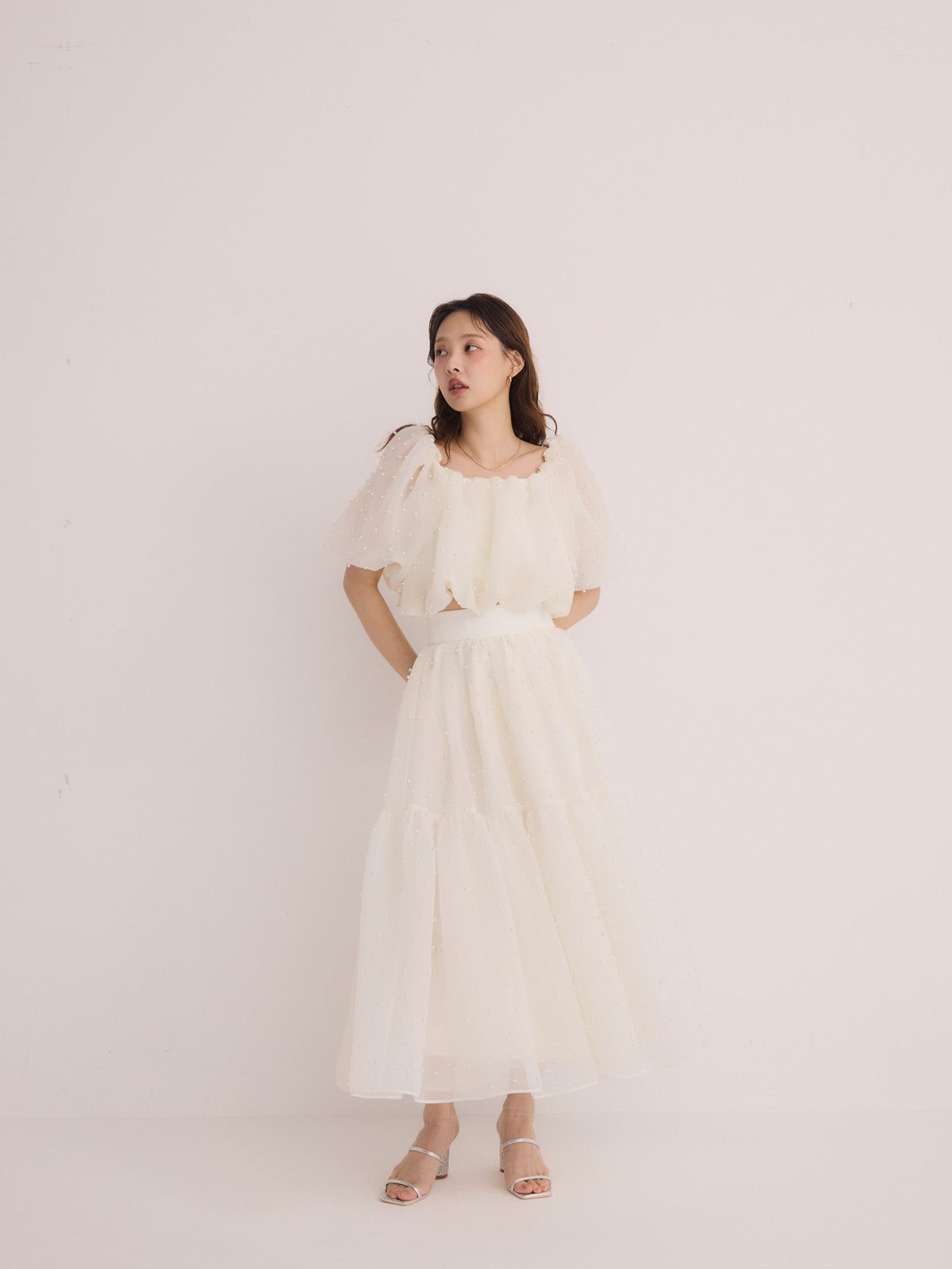 パールスタッズオフショルブラウス