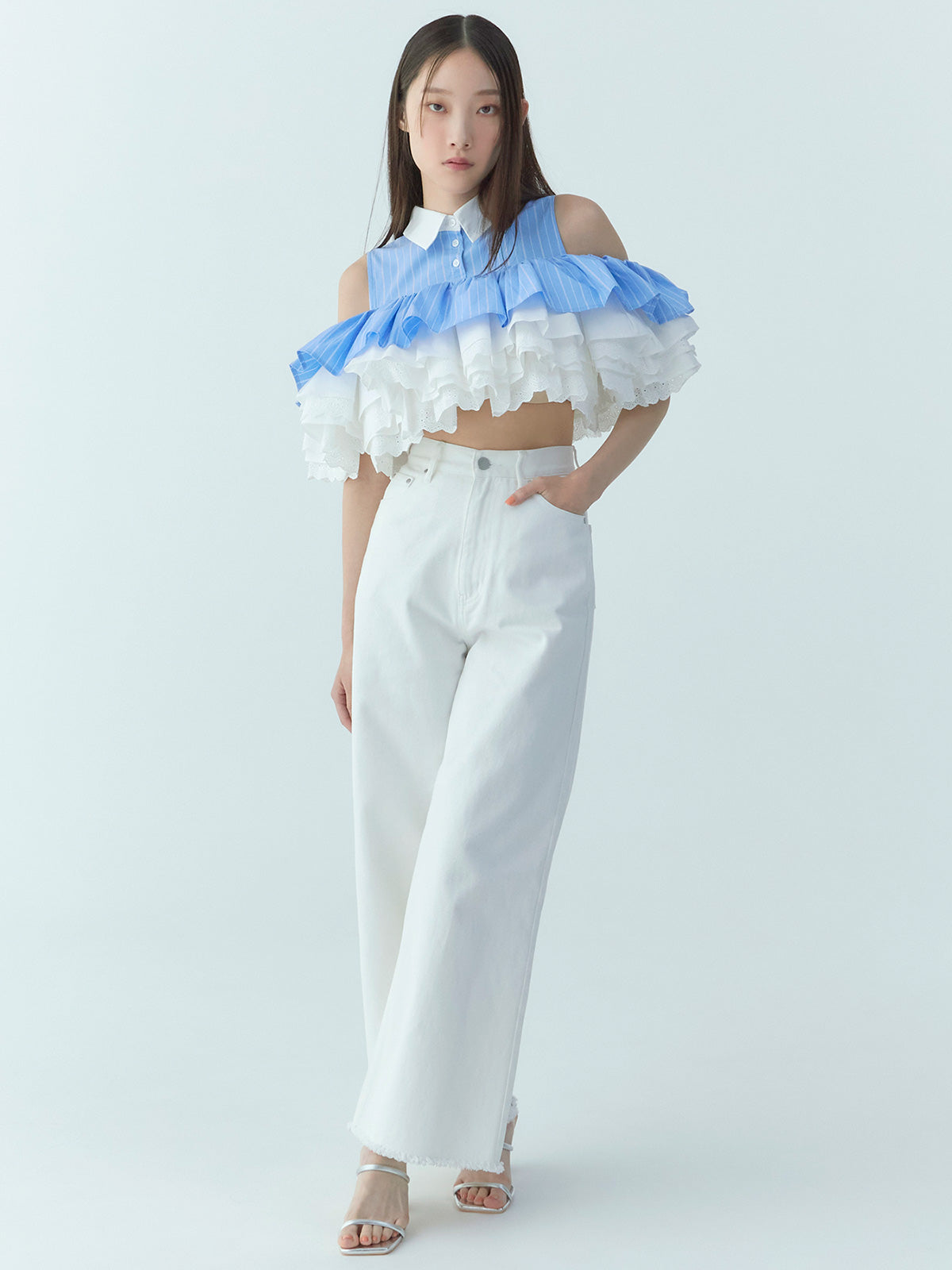 ボリュームラッフルブラウス