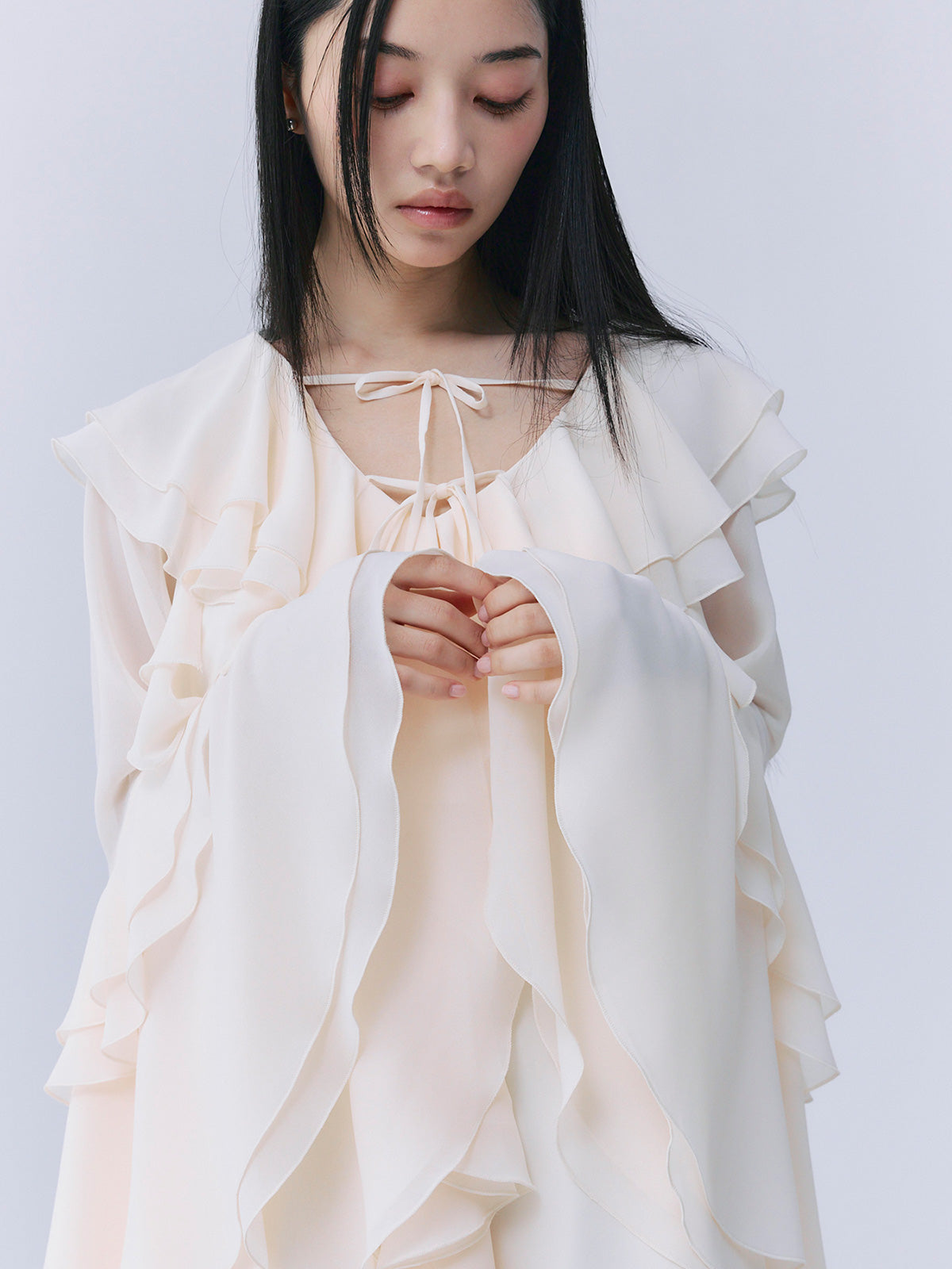 ボリュームラッフルミニドレス