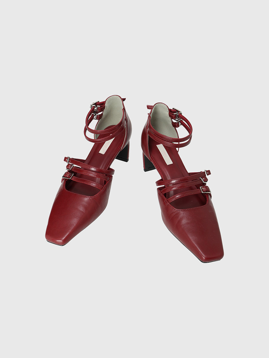 ストラップパンプス