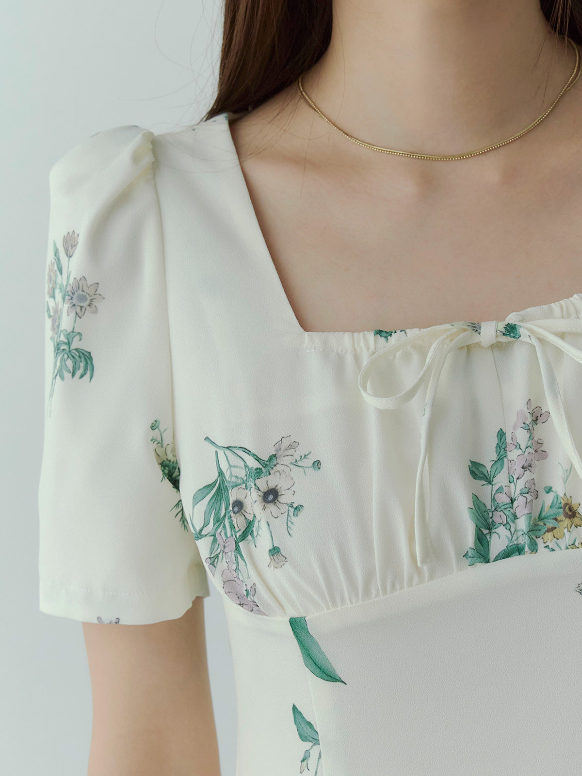 ボタニカルフラワーハーフスリーブワンピース