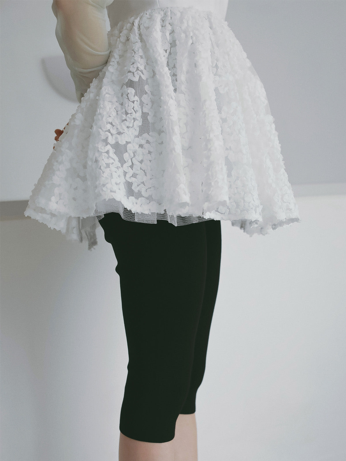 ボリュームペプラムトップス