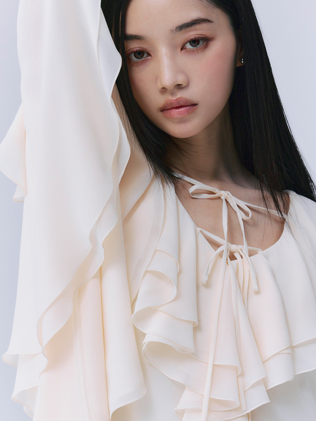 ボリュームラッフルミニドレス