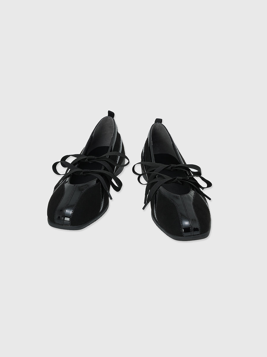 フラットソールスニーカー